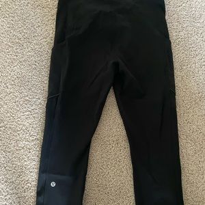 Lululemon workout Capri  size 8 women’s